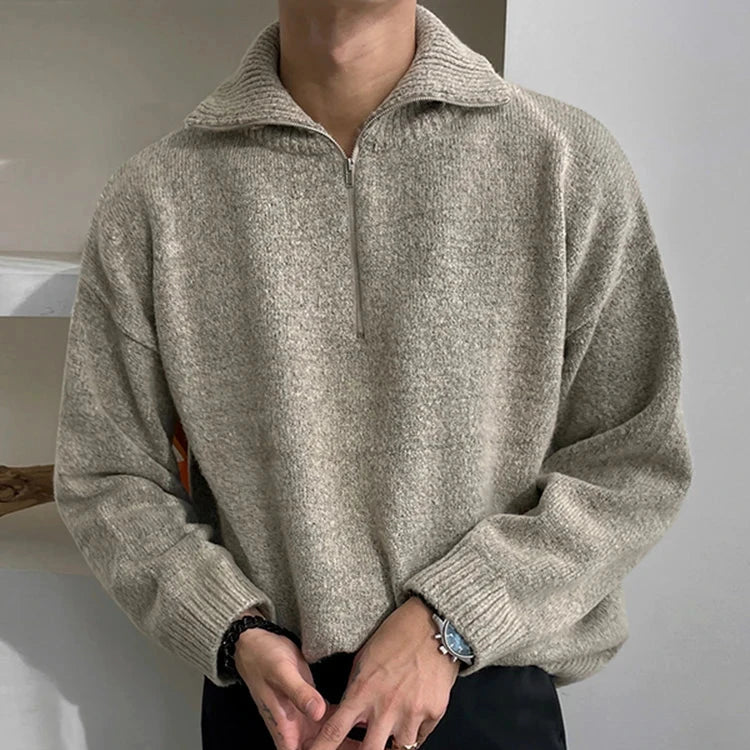 Suéter beige con cuello con cremallera para hombre – Style Old Money